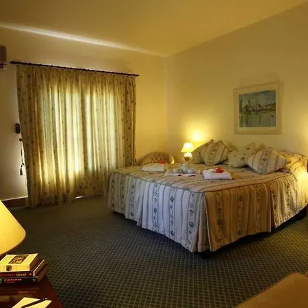 Monte Do Casal Мини-отель Эштой